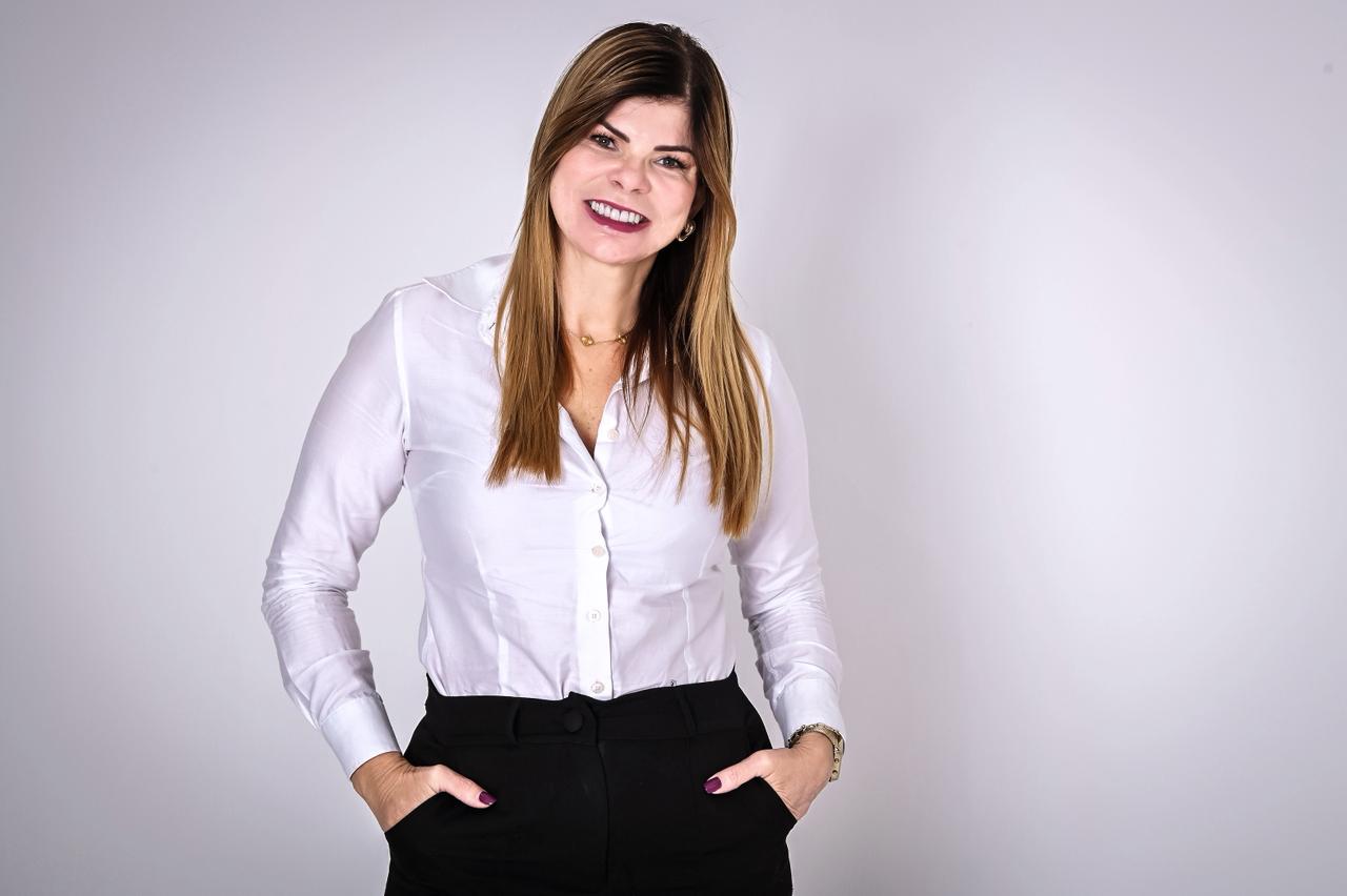 Dra. Kássia Ferraz, advogada da Ferraz & Arraz Advogados Associados